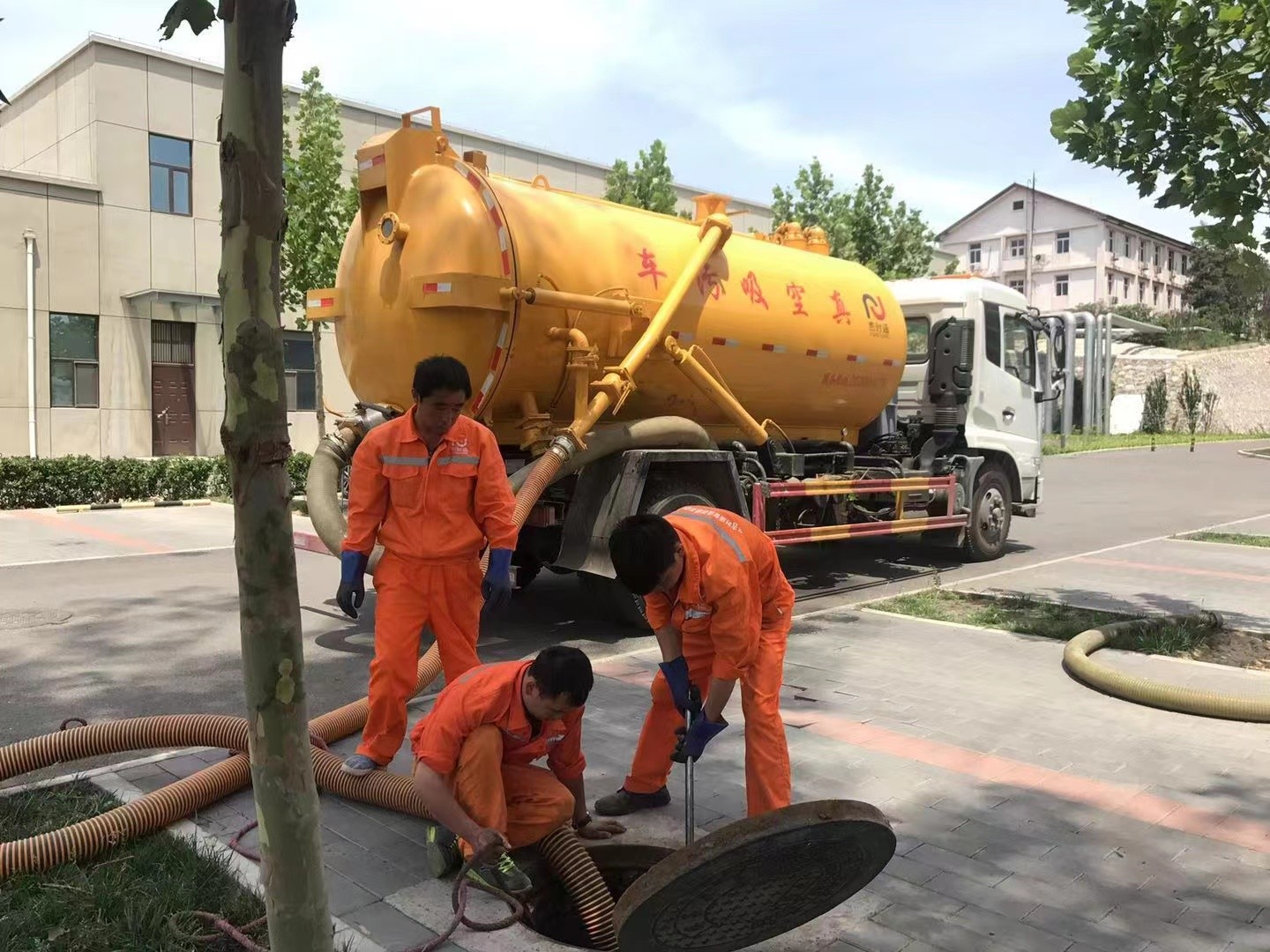 镇原化粪池清理与5-8吨吸粪车施工效率分析